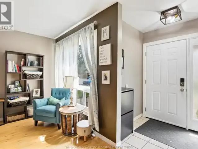 Townhouse 2 Bedroom For Rent Amherstburg ON 2300 ELS96845414