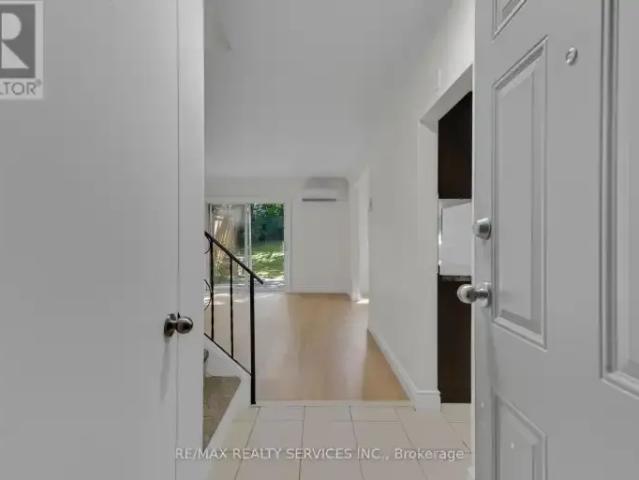 Townhouse 2 Bedroom For Rent Burlington ON 2685 ES104036368