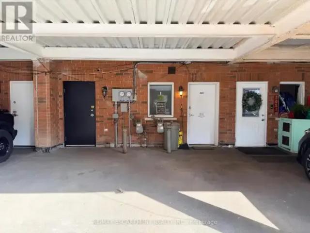 Townhouse 2 Bedroom For Rent Burlington ON 2700 ES103355345