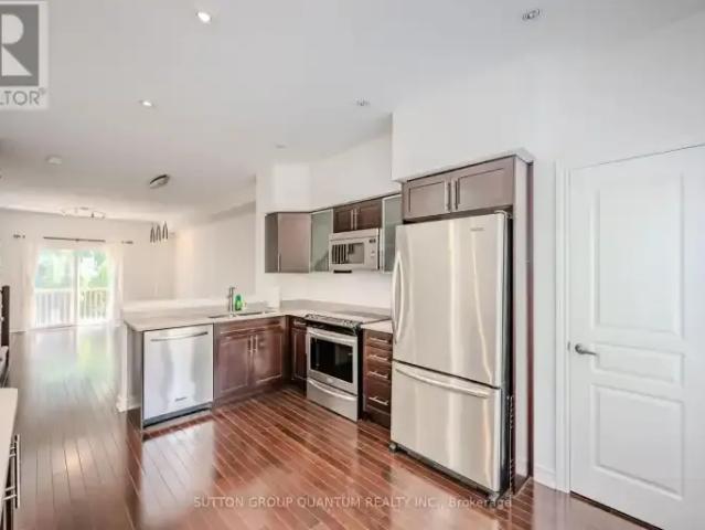 Townhouse 2 Bedroom For Rent Burlington ON 2997 ES105004991