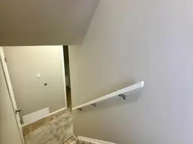 Townhouse 2 Bedroom For Rent Calgary AB 1395 ES103840185