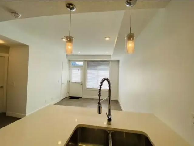 Townhouse 2 Bedroom For Rent Calgary AB 1550 ES104180778