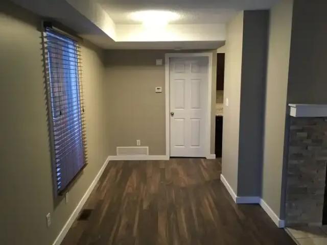 Townhouse 2 Bedroom For Rent Calgary AB 1575 ES103338267