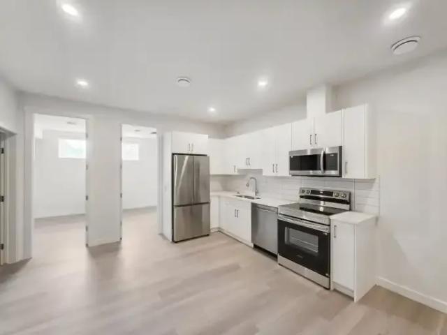 Townhouse 2 Bedroom For Rent Calgary AB 1630 ELS102752680