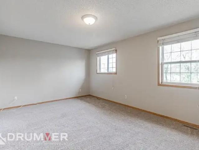 Townhouse 2 Bedroom For Rent Calgary AB 1750 ELS103011742