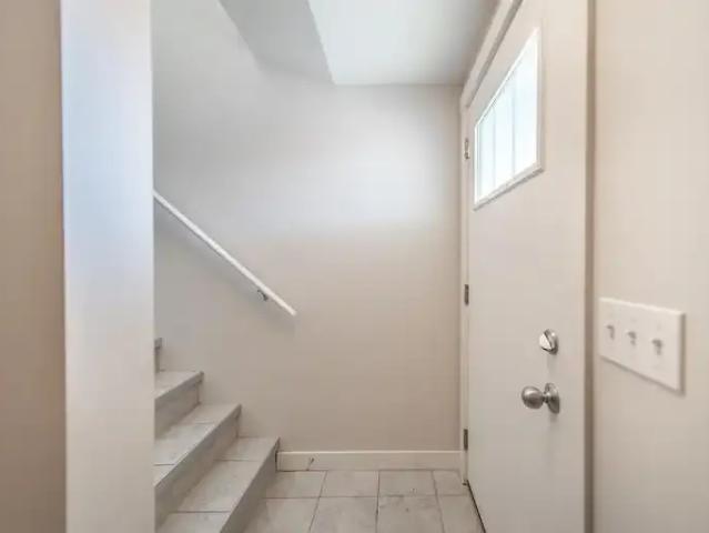 Townhouse 2 Bedroom For Rent Calgary AB 1700 ES103355018