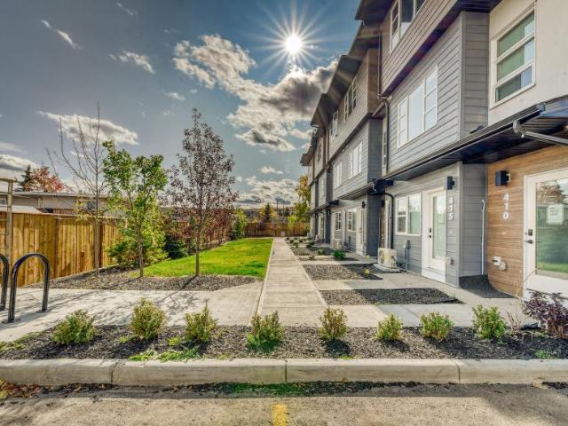 Townhouse 2 Bedroom For Rent Calgary AB 1899 ELS98312098