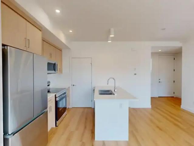 Townhouse 2 Bedroom For Rent Calgary AB 1995 ES102846531