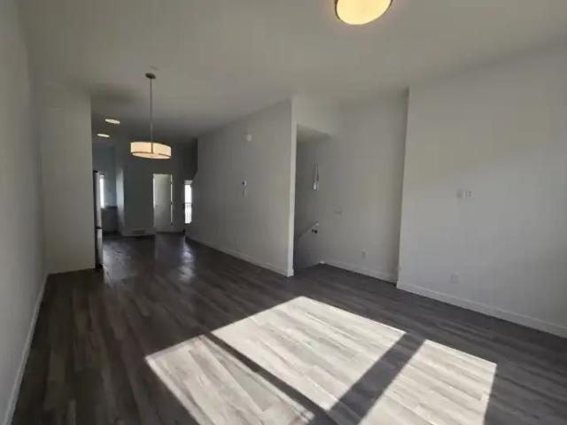 Townhouse 2 Bedroom For Rent Calgary AB 1999 ELS101507812