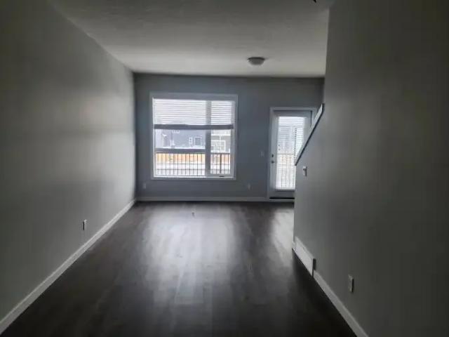 Townhouse 2 Bedroom For Rent Calgary AB 2150 ELS102018362