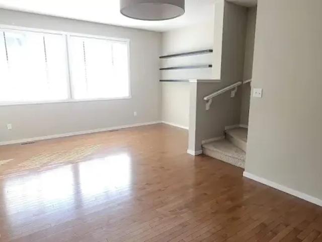 Townhouse 2 Bedroom For Rent Calgary AB 2100 ES102847342