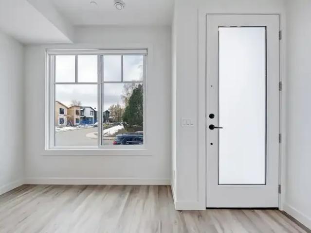 Townhouse 2 Bedroom For Rent Calgary AB 2100 ES103215605