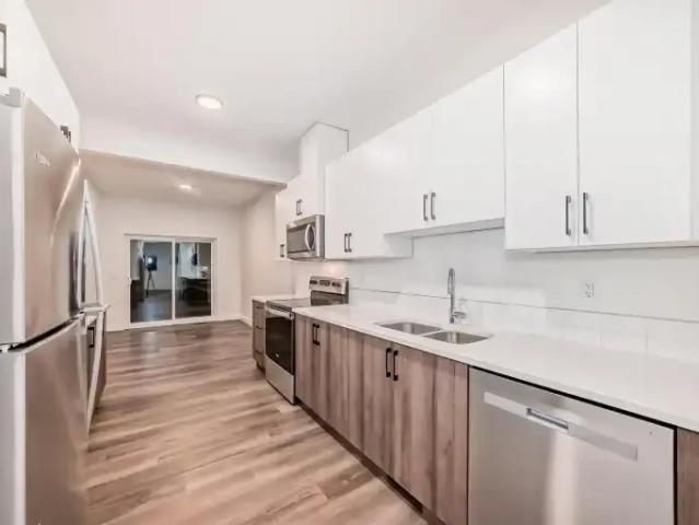 Townhouse 2 Bedroom For Rent Calgary AB 2250 ES102846514