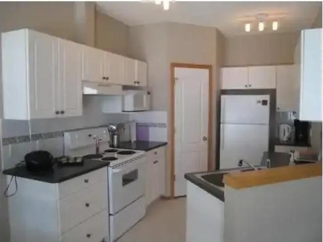 Townhouse 2 Bedroom For Rent Calgary AB 2295 ES103243625