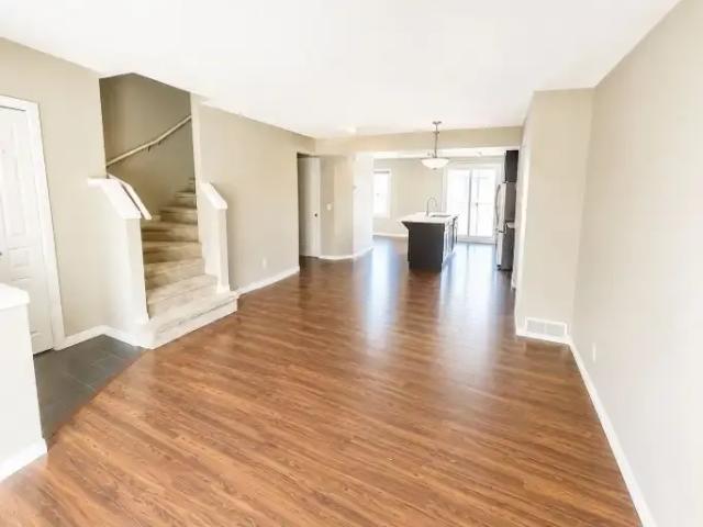 Townhouse 2 Bedroom For Rent Calgary AB 2350 ES102243044