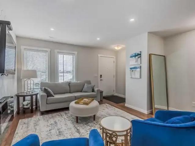 Townhouse 2 Bedroom For Rent Calgary AB 2350 ES102204166