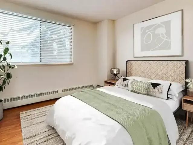 Townhouse 2 Bedroom For Rent Calgary AB 2355 ES105135060
