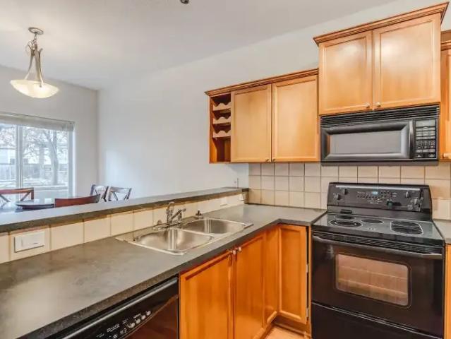 Townhouse 2 Bedroom For Rent Calgary AB 2300 ELS101948375