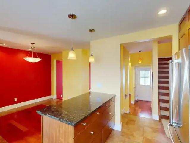Townhouse 2 Bedroom For Rent Calgary AB 2300 ES102846566