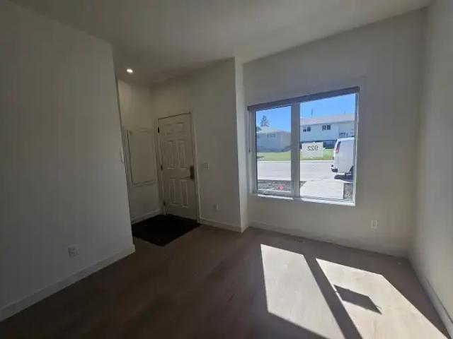 Townhouse 2 Bedroom For Rent Calgary AB 2300 ES104067076
