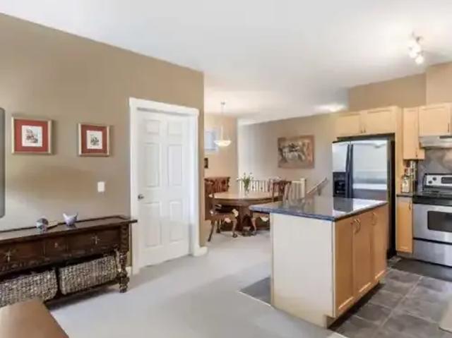 Townhouse 2 Bedroom For Rent Calgary AB 2500 ES102085565