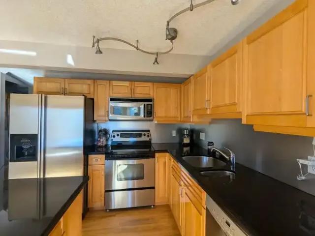 Townhouse 2 Bedroom For Rent Calgary AB 2500 ES103301339
