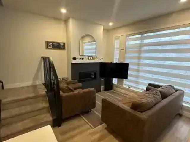 Townhouse 2 Bedroom For Rent Calgary AB 2600 ELS102143836