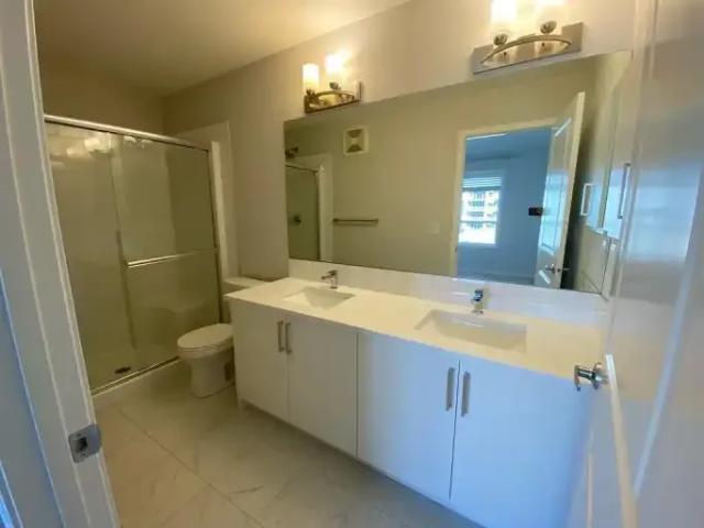 Townhouse 2 Bedroom For Rent Calgary AB 2700 ES102468262