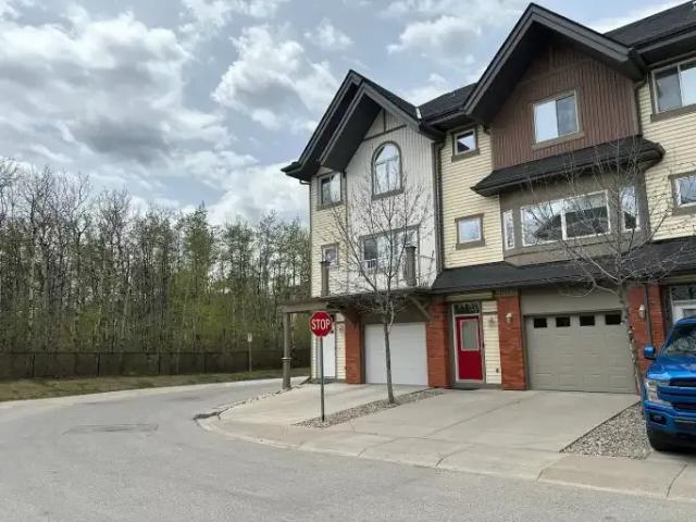 Townhouse 2 Bedroom For Rent Calgary AB 2800 ELS102715097