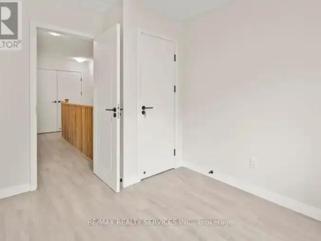 Townhouse 2 Bedroom For Rent Cambridge ON 2200 ELS102811696