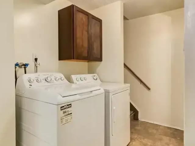 Townhouse 2 Bedroom For Rent Camrose AB 1324 ELS103011382
