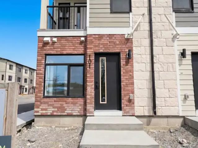 Townhouse 2 Bedroom For Rent Cochrane AB 2000 ES105004633
