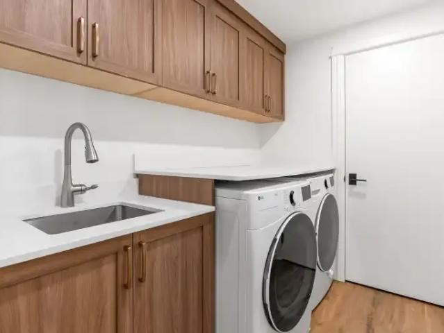 Townhouse 2 Bedroom For Rent Edmonton AB 1400 ES104863854