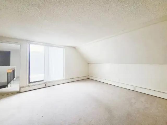 Townhouse 2 Bedroom For Rent Edmonton AB 1450 ES105047957