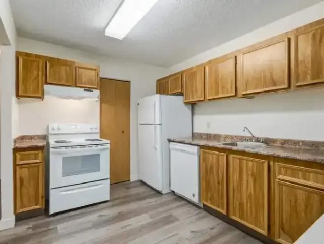 Townhouse 2 Bedroom For Rent Edmonton AB 1460 ES103878549