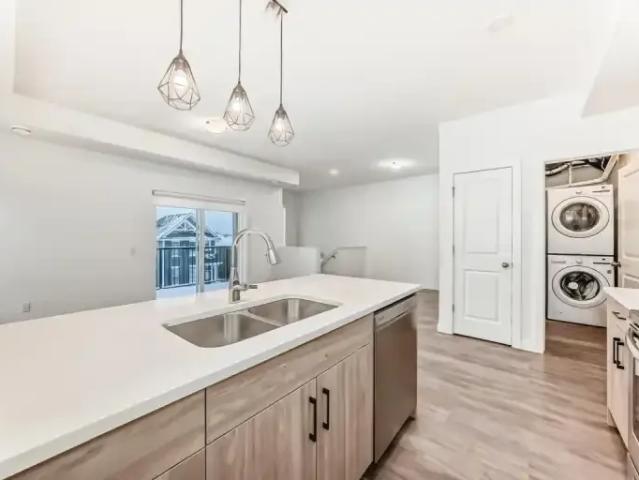 Townhouse 2 Bedroom For Rent Edmonton AB 1600 ES97703515