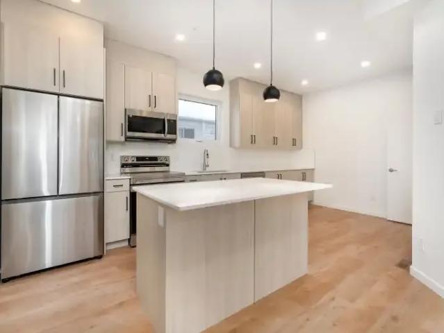 Townhouse 2 Bedroom For Rent Edmonton AB 1841 ES104181564