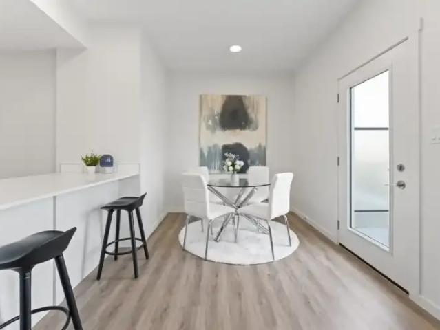 Townhouse 2 Bedroom For Rent Edmonton AB 1950 ES98703301