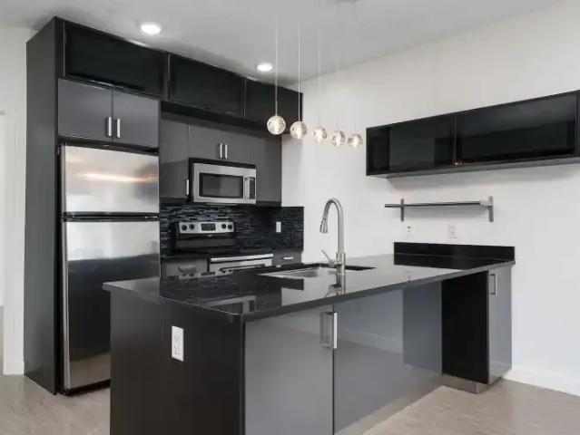 Townhouse 2 Bedroom For Rent Edmonton AB 2300 ELS102052408