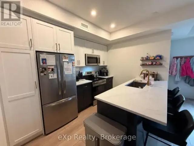 Townhouse 2 Bedroom For Rent Guelph ON 2350 ES105072168