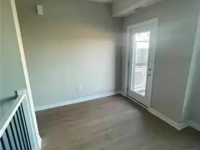 Townhouse 2 Bedroom For Rent Guelph ON 2400 ES103879556