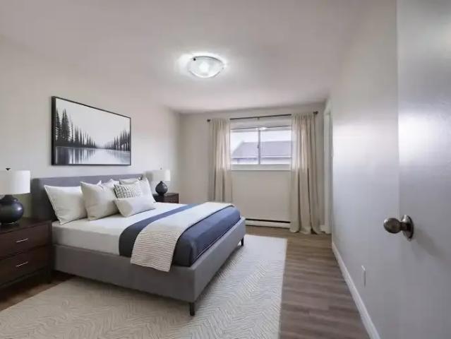 Townhouse 2 Bedroom For Rent Kitchener ON 1849 ES104036324