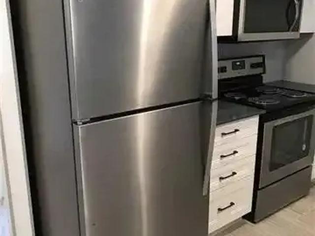 Townhouse 2 Bedroom For Rent Kitchener ON 2100 ELS102052579