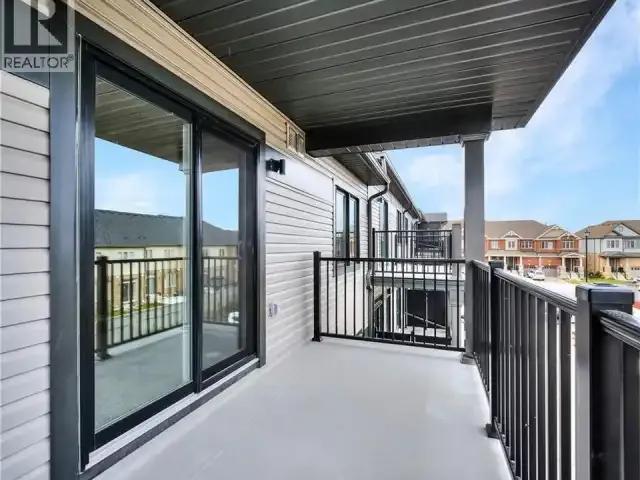 Townhouse 2 Bedroom For Rent Kitchener ON 2100 ELS103091661