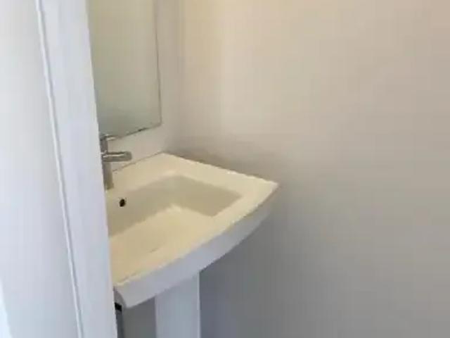 Townhouse 2 Bedroom For Rent Kitchener ON 2200 ELS100443827
