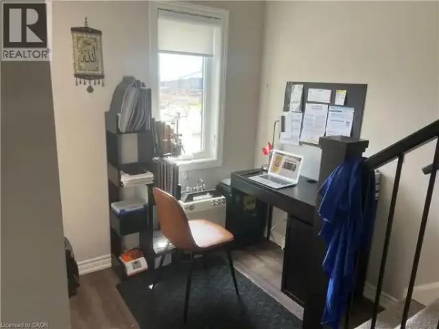 Townhouse 2 Bedroom For Rent Kitchener ON 2200 ELS102243157