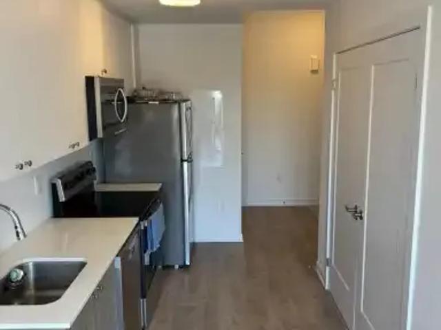 Townhouse 2 Bedroom For Rent Kitchener ON 2200 ELS102794915