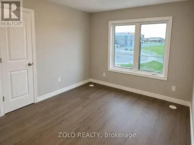 Townhouse 2 Bedroom For Rent Kitchener ON 2200 ELS102952165