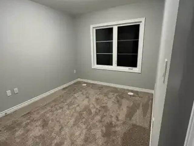 Townhouse 2 Bedroom For Rent Kitchener ON 2300 ES102794924