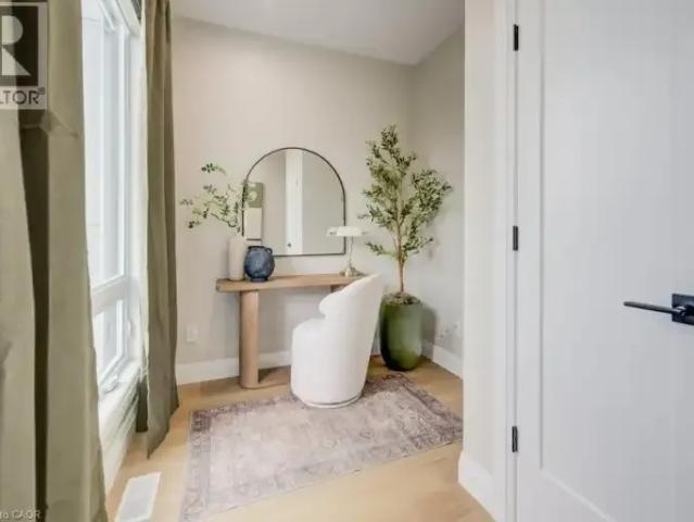 Townhouse 2 Bedroom For Rent Kitchener ON 2375 ES104681956